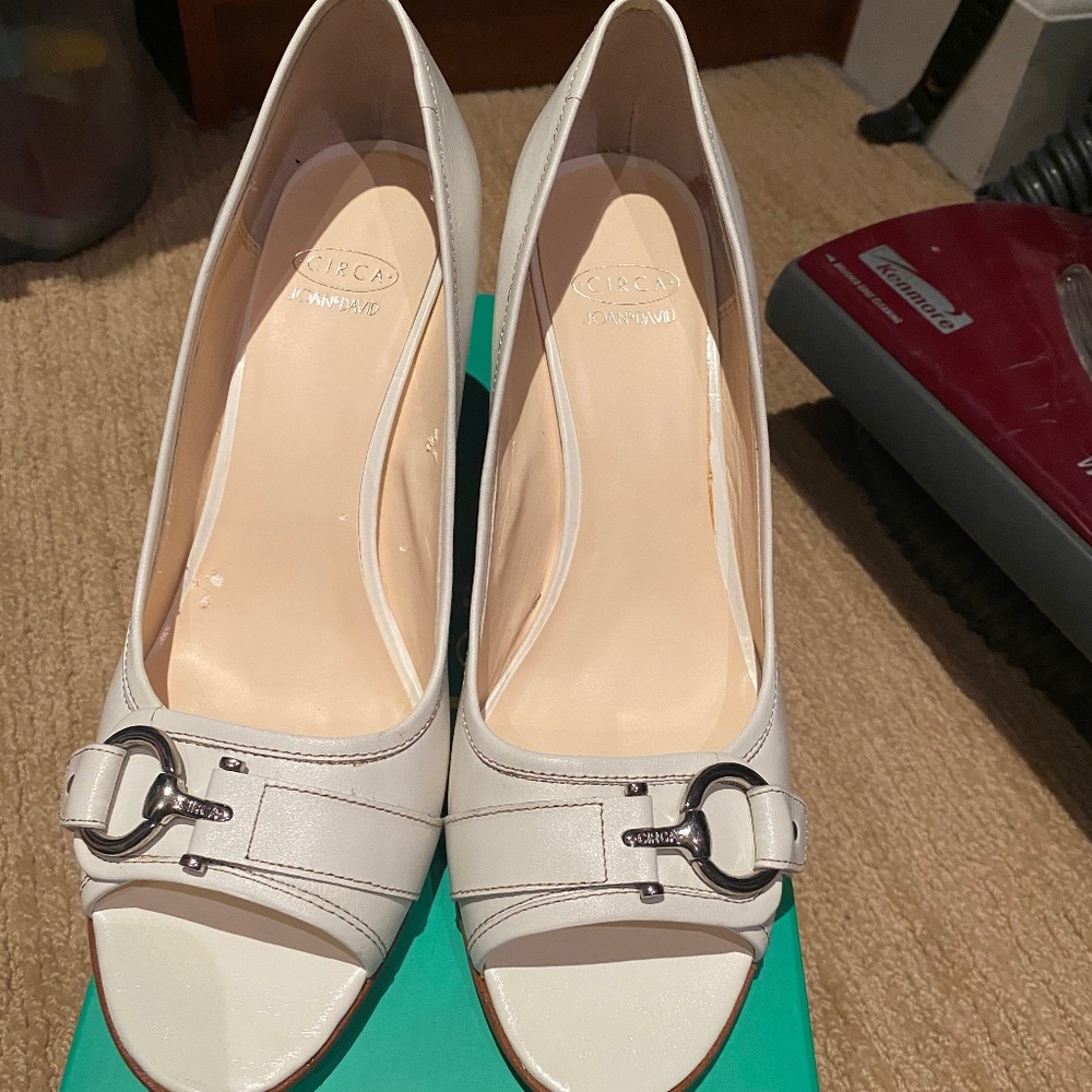 Joan and David Circa heels